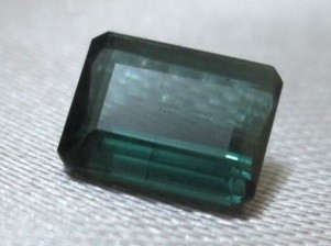 N104 渋めのブルートルマリンルース、透明度の高い1カラットのブラジル産、おすすめ