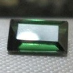 N.0119 クロムトルマリン・ルース　インクルージョンなしのVVSクラスの宝石 希少のクロム 1枚目の画像