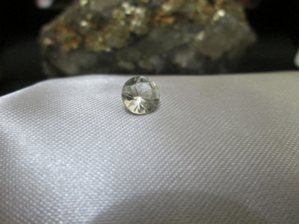 N.0147　グリーンベリル （アクアマリン）シャンパンゴールド ブラジル ダイアモンド 2枚目の画像