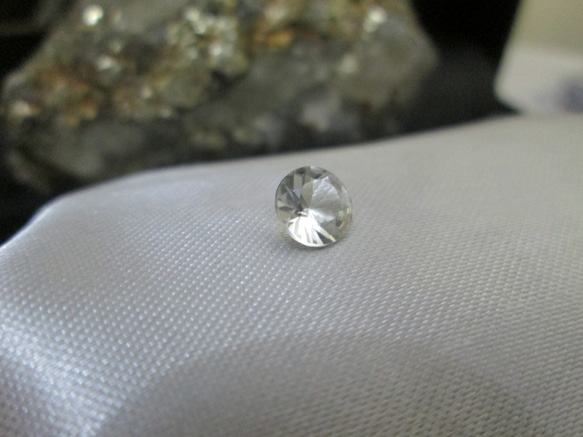 N.0147　グリーンベリル （アクアマリン）シャンパンゴールド ブラジル ダイアモンド 3枚目の画像