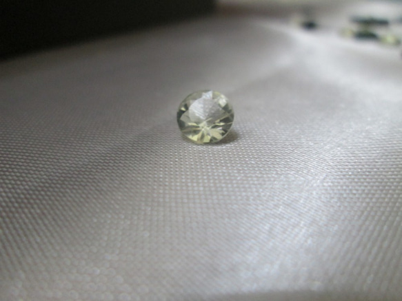 N.0147　グリーンベリル （アクアマリン）シャンパンゴールド ブラジル ダイアモンド 9枚目の画像