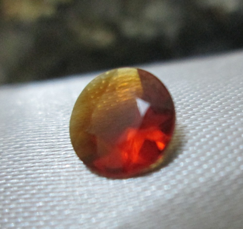 N.214　シトリン　ブラジルでのみ採れるマデイラカラー　希少宝石おすすめ より光る宝石