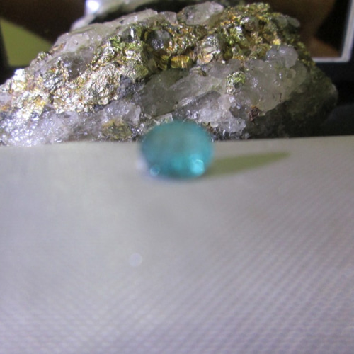 パライバトルマリンルース 0.8ct(最高峰エイトリータ)ブラジル パライバトルマリンルース 0.8ct(最高峰エイトリータ)ブラジル