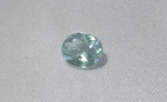 N.2010 スーパークリーン パライバトルマリン0.5ct　ブリリアントなブラジル産のトルマリンルース