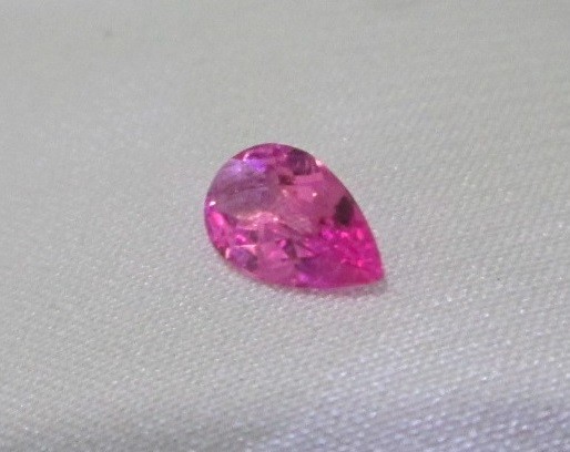 N.3010　ス－パ－ビュ－ティな宝石 ルベライトトルマリンルース ブラジル産 透明度が高く傷なしのVVS宝石店おすすめ