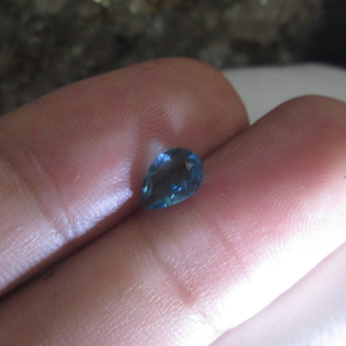 N.3503 0.65Ct パライバトルマリンルース エイトリータのオールド
