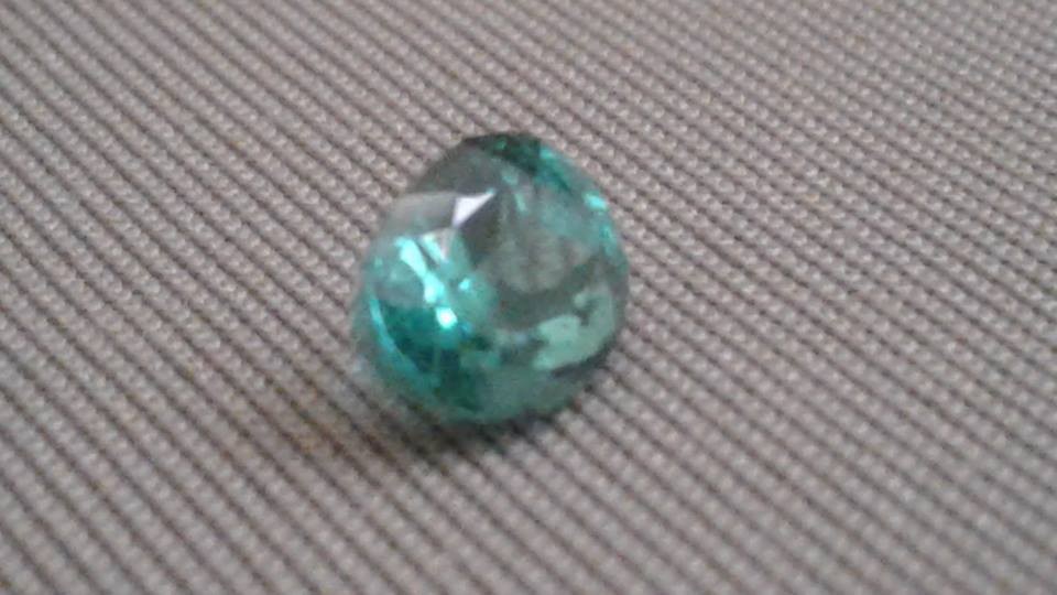 51　超希少なパライバトルマリン　ルース　0.8カラット　ブラジル産トルマリンルース　パライバオリジナル