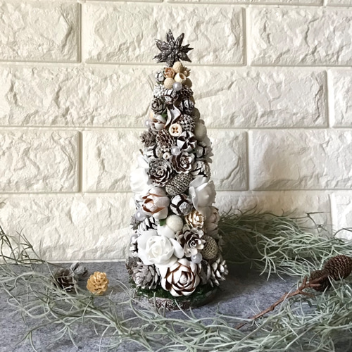 木の実・大人シックなホワイトツリー☆クリスマスツリー☆ナッツ