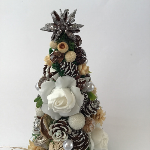 花　アートフラワーブーケ　造花　寒牡丹　松ぼっくり　松　ドングリ　立体　絵画 モールフラワー 松ぼっくりの鉢植え クリスマス 枯れない花 盆栽