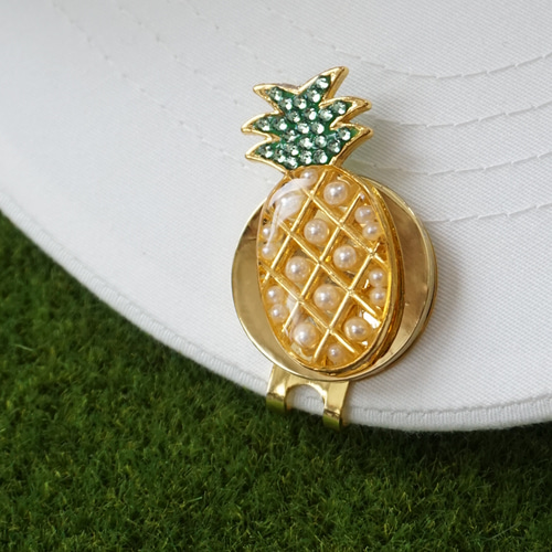 オリジナルハンドメイド　カラフルパイナップル パイナップルグッズ・インテリア カラフルフルーツアクリル宝石