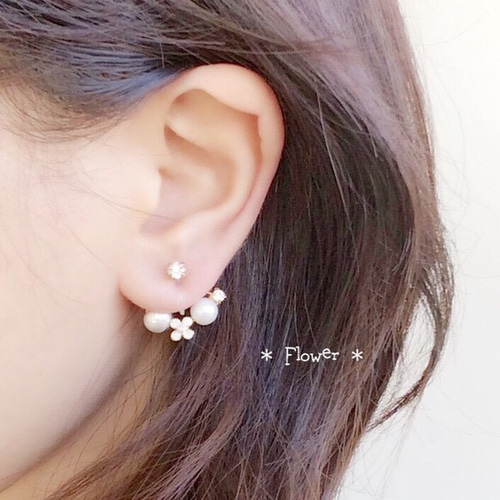 flowerフープとパールチャームの2wayイヤリング flowerフープとパールチャームの2wayイヤリング