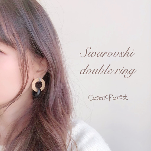 スワロフスキーとダブルリング ピアス/イヤリング イヤリング