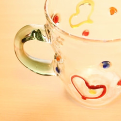 『カラフルハートのマグカップ・緑 』耐熱ガラス 4枚目の画像