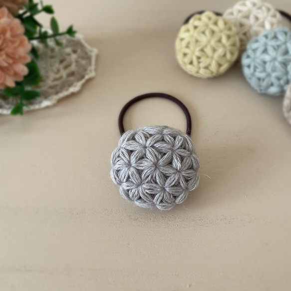 北欧風くるみボタン2個セット　ヘアゴム　キッズ　リボン　ちょう　キルマ　グレー 北欧風くるみボタン2個セット ヘアゴム キッズ リボン ちょう