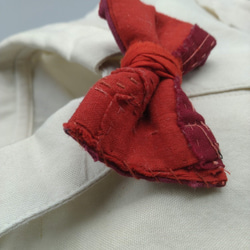 古布の蝶ネクタイブローチ 赤[K162]　キッズフォーマル　アンティーク着物　bow tie 5枚目の画像