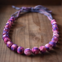 シルクリボンの結び玉ネックレス-purple 1枚目の画像