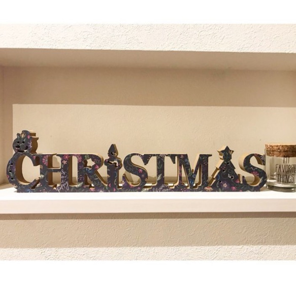 クリスマス ウッドオブジェ CHRISTMAS アルファベットレター 刺繍柄 1枚目の画像
