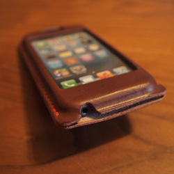 iPhone5 カバー ケース　栃木レザー 牛革　手縫い 焦げ茶 3枚目の画像