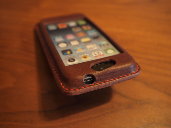 iPhone5 カバー ケース　栃木レザー 牛革　手縫い 焦げ茶 4枚目の画像