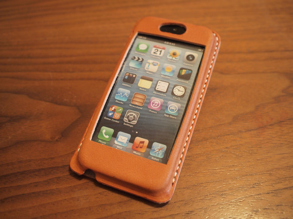 iPhone5 カバー ケース　栃木レザー 牛革　手縫い オレンジ 1枚目の画像