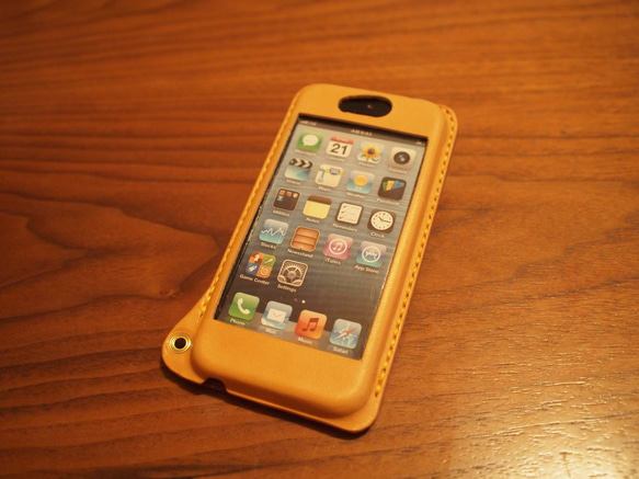 iPhone5 カバー ケース　栃木レザー 牛革　手縫い 2色 1枚目の画像