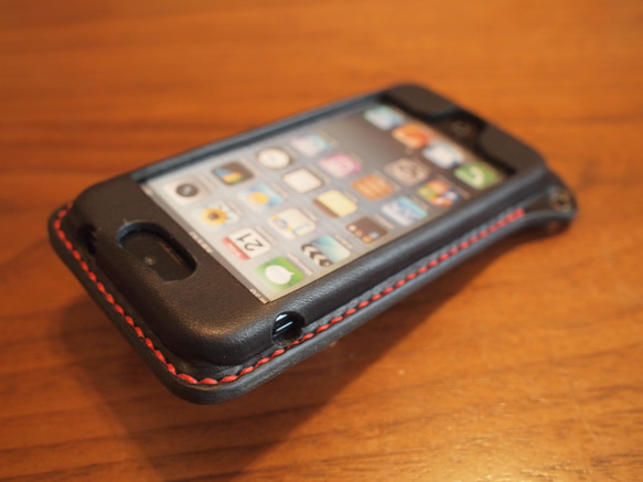 iPhone5s /5 カバー ケース　栃木レザー 牛革　手縫い ブラック 4枚目の画像