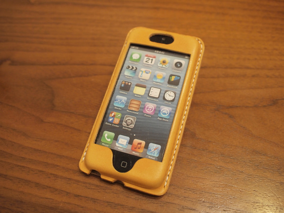 iPhone5s /5 カバー ケース　栃木レザー 牛革　手縫い キャメル 1枚目の画像