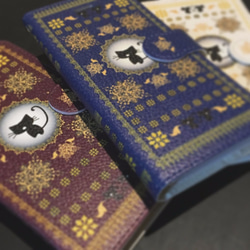【中面白無地】手帳型スマホケースL　黒猫洋書◆赤紫 4枚目の画像