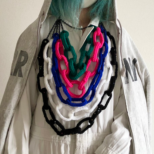 バックワードネックレスにもなるビッグチェーンレイヤード風かぎ針編み