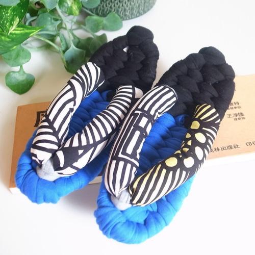 布ぞうり/ぬのっパ】オーシャンブルーの、鳥かごのある風景（北欧生地