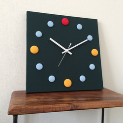 しかく壁掛け時計（緑、赤、黄、水色） 3枚目の画像