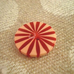 ヴィンテージボタン（CASEIN 赤白） 3枚目の画像