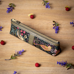 高品質鉛筆盒，草莓小偷圖案，顏色為「復古粉」。免費禮品包裝。 第3張的照片