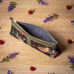 高品質鉛筆盒，草莓小偷圖案，顏色為「復古粉」。免費禮品包裝。 第4張的照片