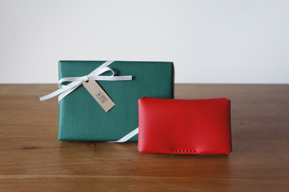 一體成形皮革名片夾[紅色] 【免費刻字・禮物包裝】 第1張的照片