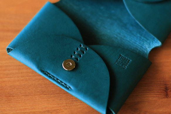 一體成形皮革名片夾[藍色] 【免費刻字・禮物包裝】 第3張的照片