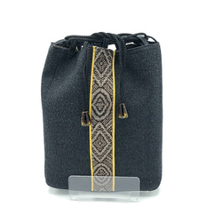 合切袋・信玄袋(巾着・ポーチ) 毛織着物地と泥大島　とおしマチあり 1枚目の画像