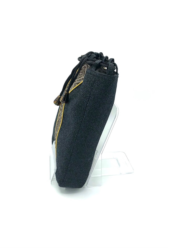 合切袋・信玄袋(巾着・ポーチ) 毛織着物地と泥大島　とおしマチあり 3枚目の画像