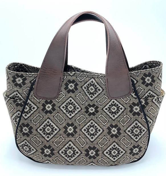 トートバッグ　正絹　通しマチ外ポケット付き(泥大島茶系・クリーム色）中 2枚目の画像