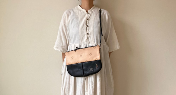 レザーショルダーバッグ OJAGADESIGN(オジャガデザイン) サコッシュ 本