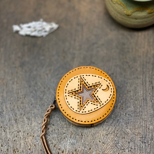オジャガデザイン】星と月の刺繍レザーポーチ カラフル【未使用