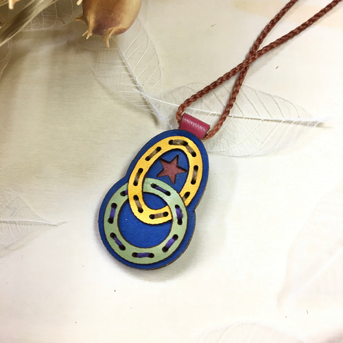 レザーネックレス フォークロア ハンドメイドレザー クラフトレザー