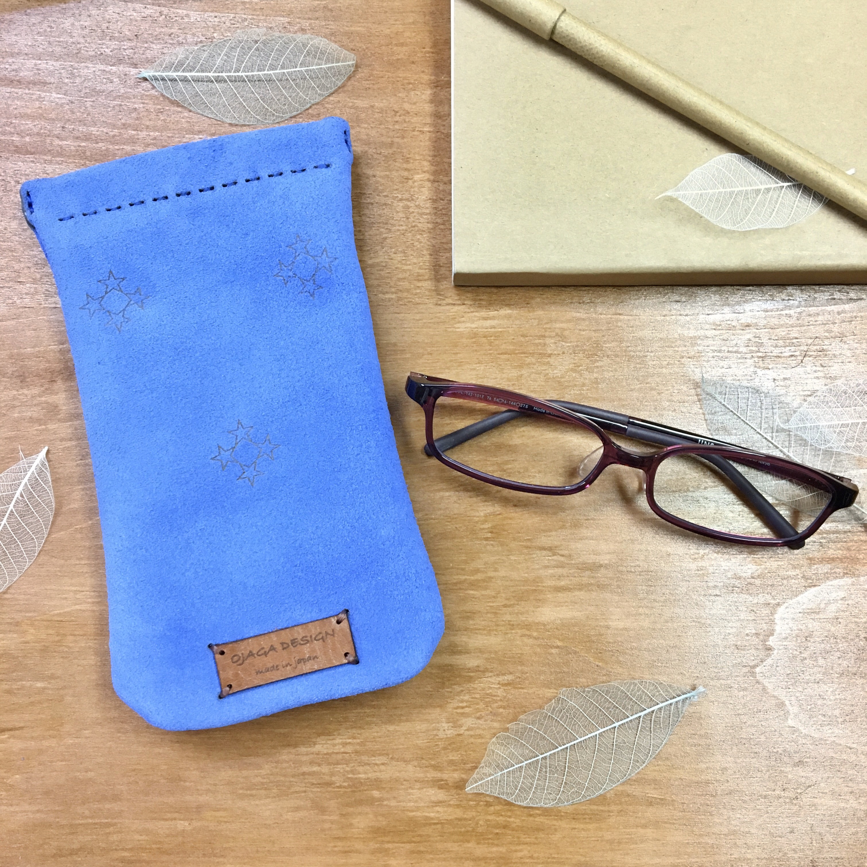 スエードメガネケース　ハンドメイドレザー　手縫い　クラフトレザー　ojagadesign  オジャガデザイン