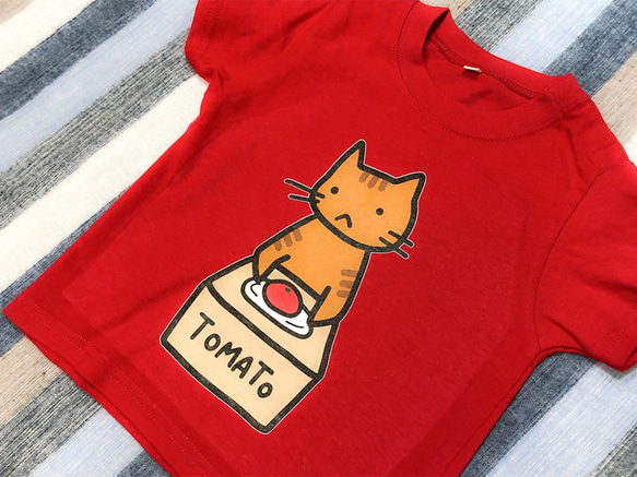 トマト猫 キッズTシャツ 【カラー：赤・白】 2枚目の画像