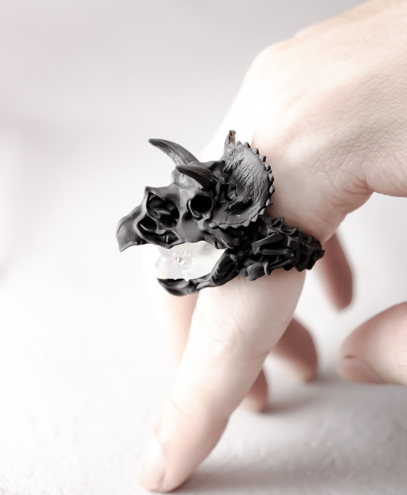 猫に恐竜”トリケラトプス” / Cat in Dinosaur ”Triceratops” Ring 2枚目の画像