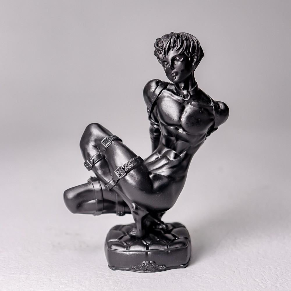 You too, release yourself ”BLACK”/ STATUE