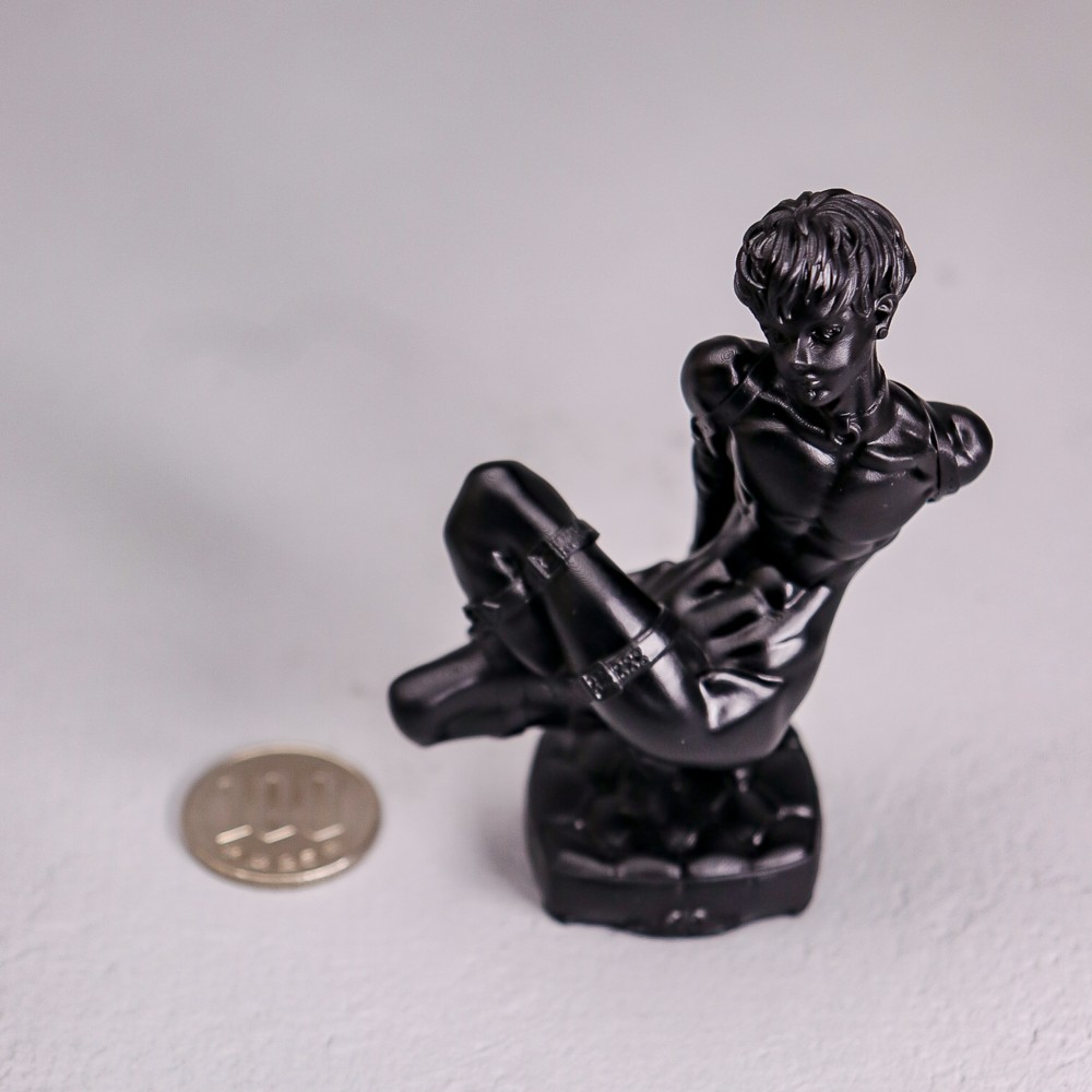 You too, release yourself ”BLACK”/ STATUE