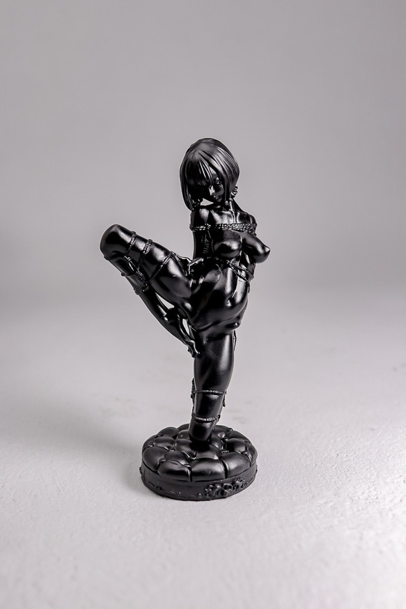 Unleash your repressed passion ”BLACK”/ STATUE 7枚目の画像