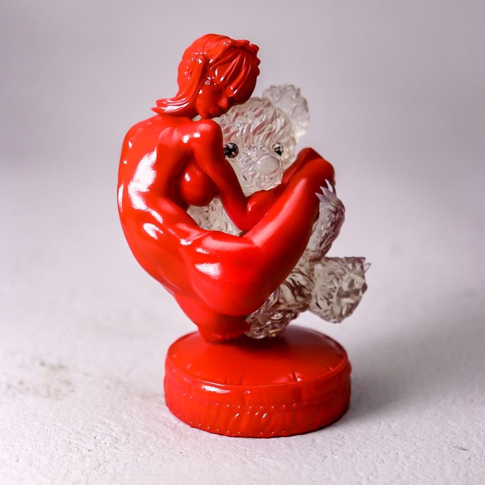 Hold you back "RED" / STATUE