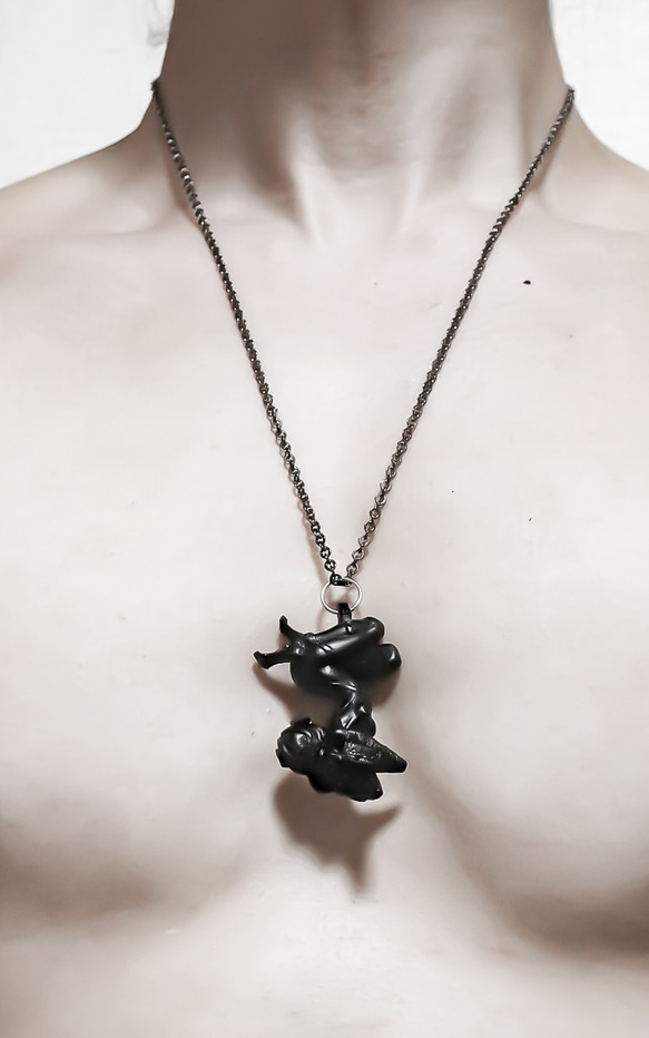 A little quiet, dog girl "BLACK"  / PENDANT 10枚目の画像